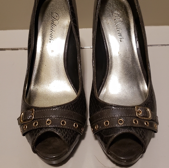 High heels - Picture 2 of 2